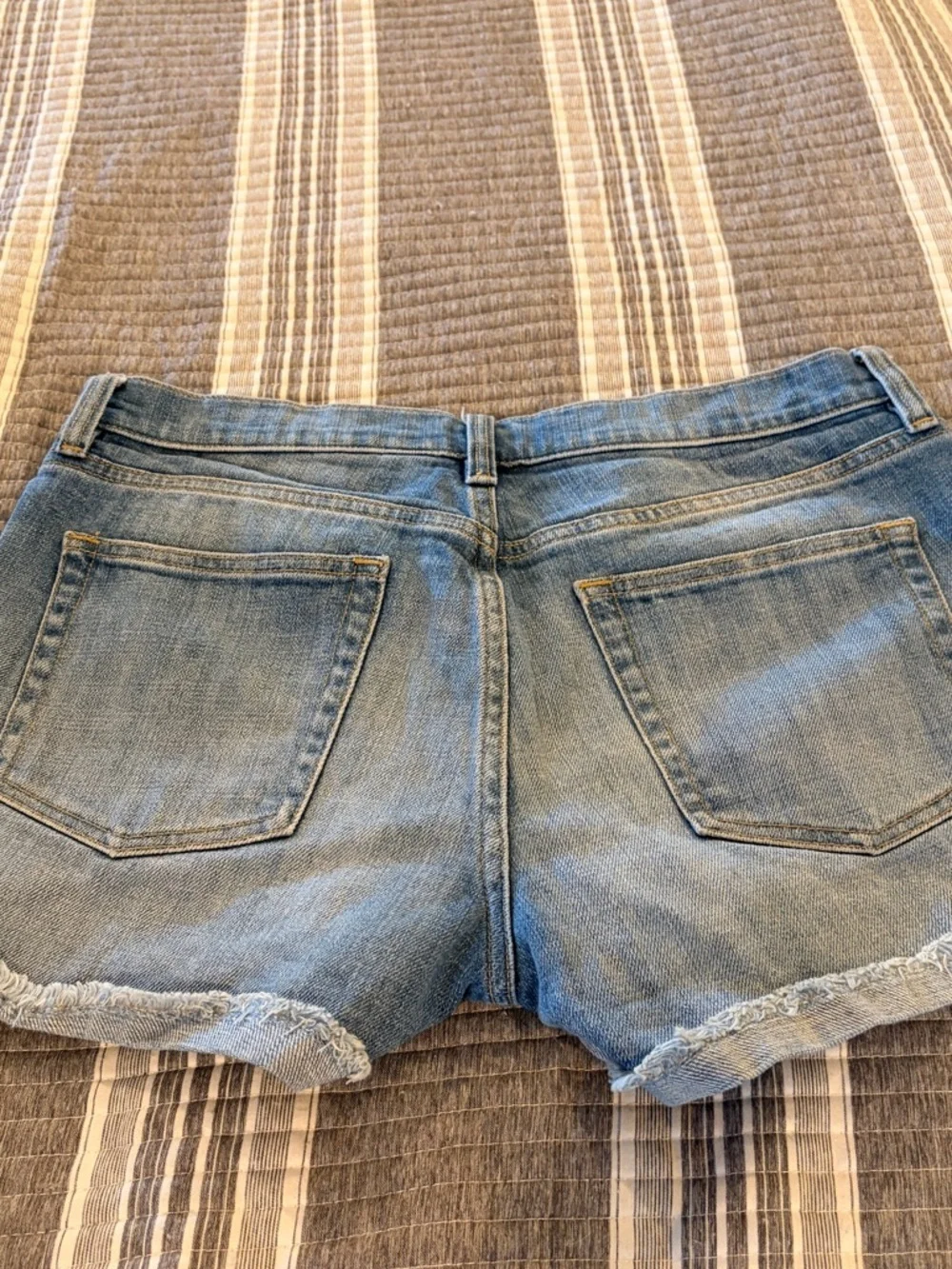 J. Crew Light Blue Frayed Hem Boyfriend Denim Shorts Women’s size 28”